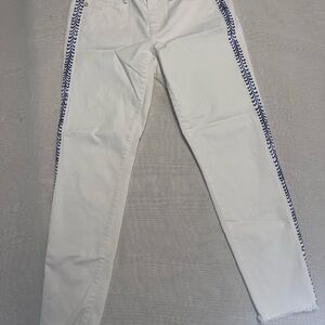 Lilly Pulitzer White Cropped Pants with Blue Trim